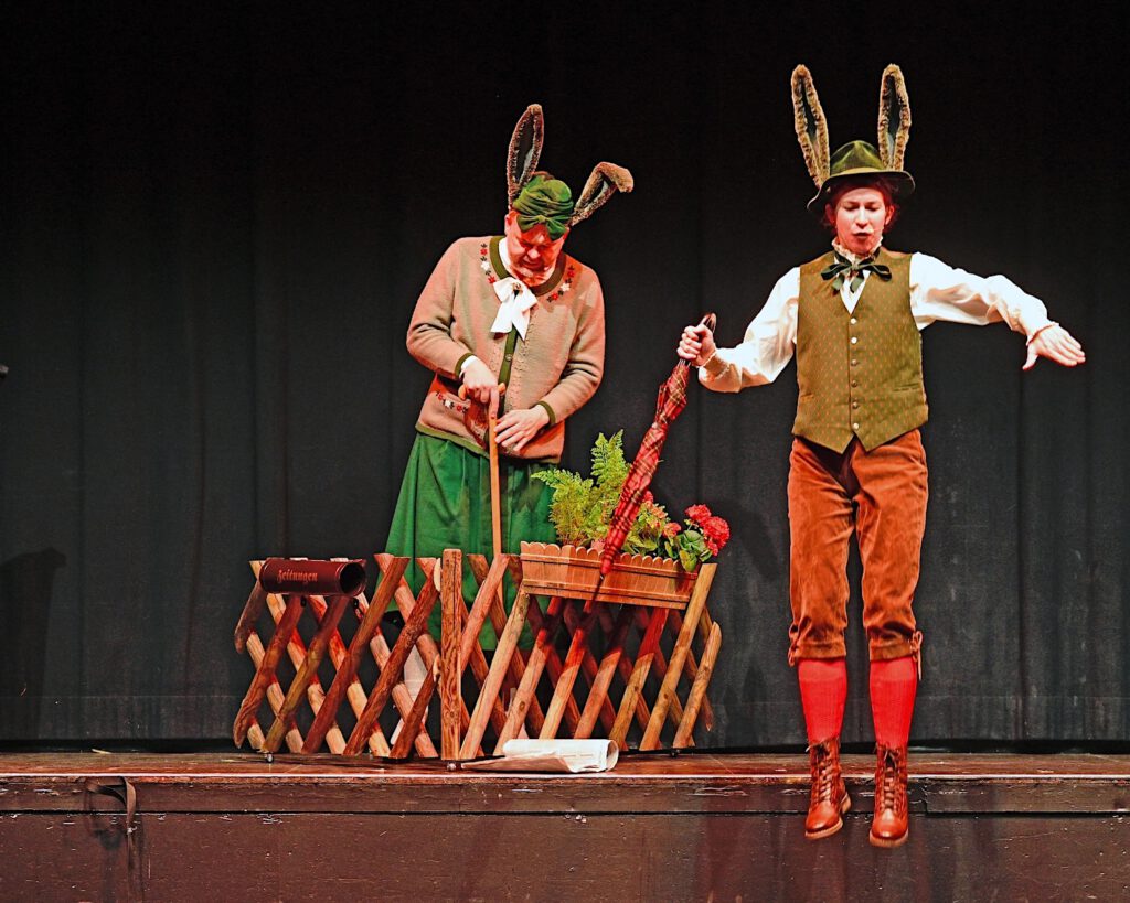 Flora Pulina in "Der Hase und der Igel"