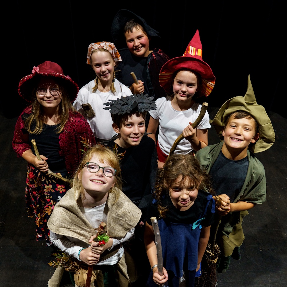 Flora Pulina - Regie "Die kleine Hexe"