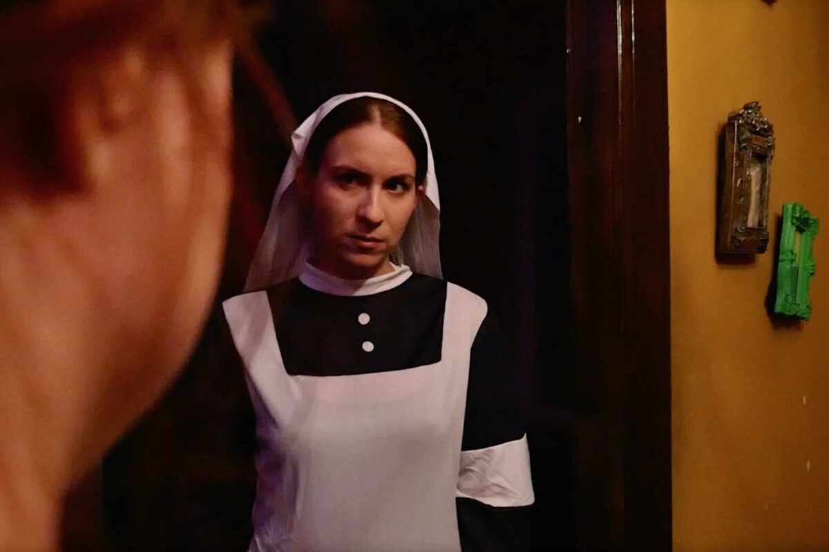 Flora Pulina als Somi im Kurzfilm "Das Möbiusband"